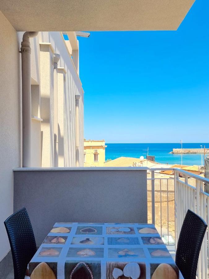 Royal Sea House Lägenhet Cefalù Exteriör bild