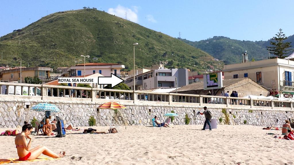 Royal Sea House Lägenhet Cefalù Exteriör bild